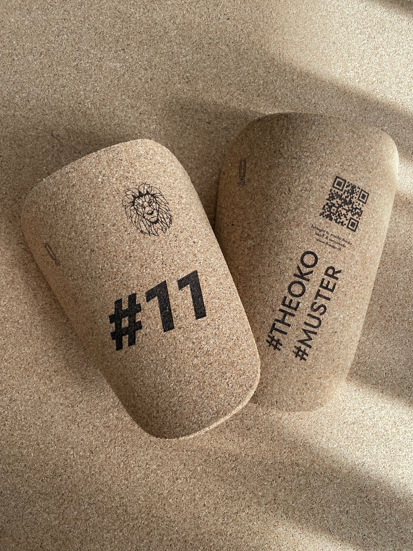 Blanko Logo mit Gravur Shinpad Schienbeinschoner aus Kork lion number 11